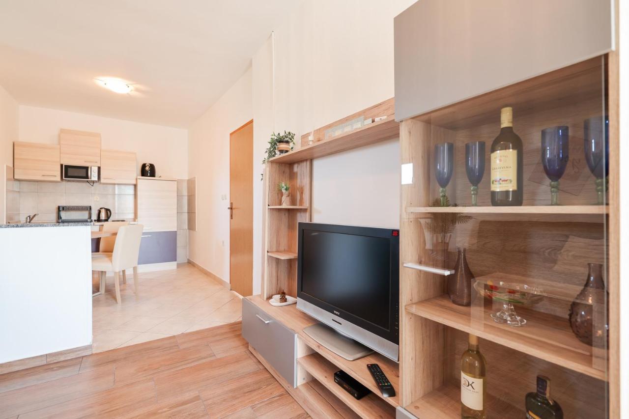Apartments Miky 브르시 외부 사진