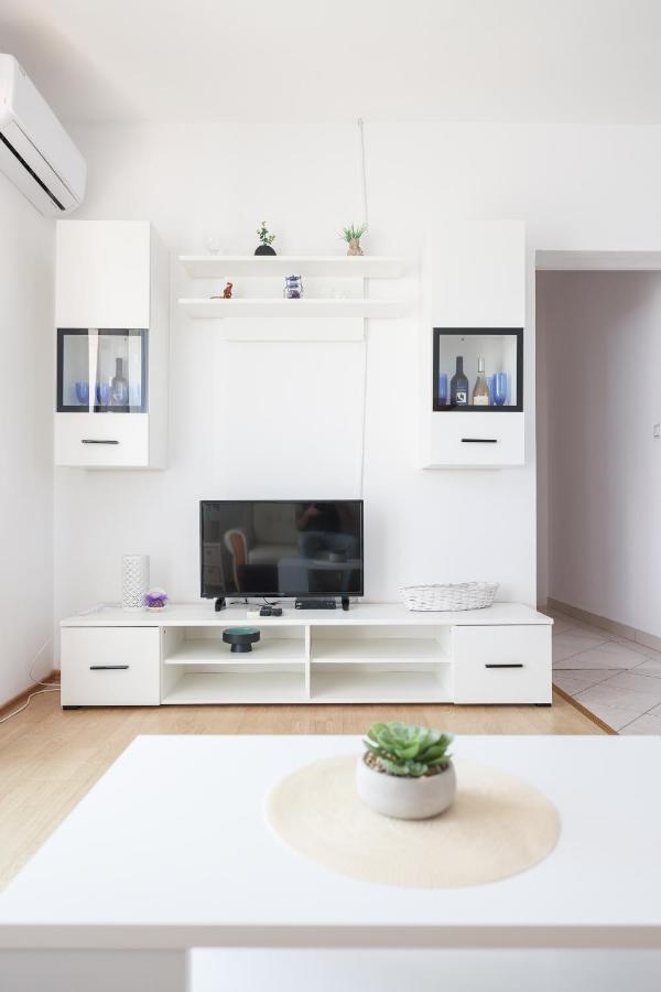 Apartments Miky 브르시 외부 사진